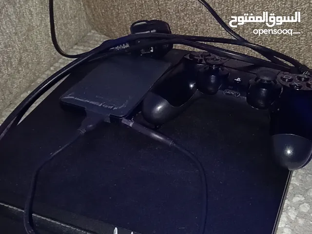 بلستيشن 4 مستعمل مافيه شي ونضيف بس علشان التصوير وكل أغراضه معاه
