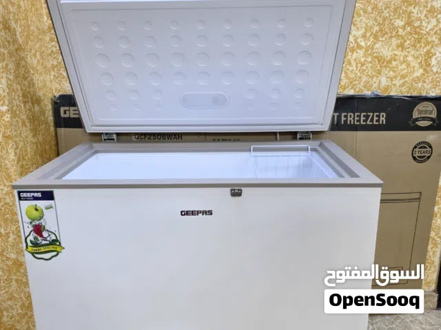 ديب فريزر GEEPAS للبيع حالة ممتازة