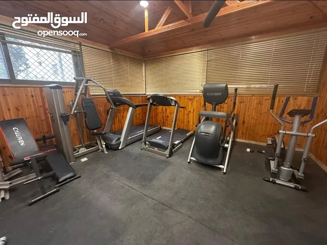 اجهزة نادي رياضي متكامل سايبكس ويورك للبيع