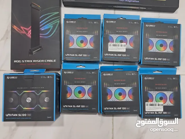 كيس lian li 011 dynamic لون اسود (مستخدم) و مراوح و ريزر كيبل و شاشة لعرض أداء الجهاز