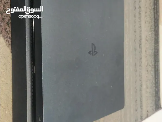 بلاستيشن فور سلم بحاله جيده