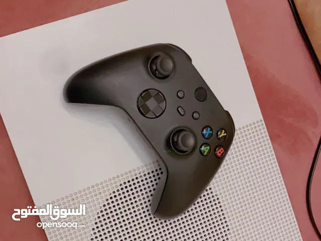 أجهزة ألعاب اكس بوكس ون اس للبيع في السعودية