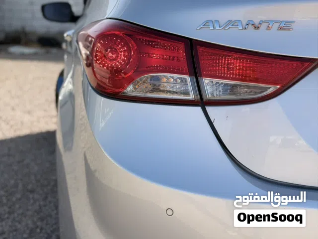 2012 هيونداي افانتي Limited