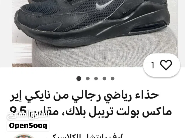2 حذا رياضي نايك اصلي استعمال خفيف اصلي حالة ممتاز نايك مقاس 43 اصلي ممتاز