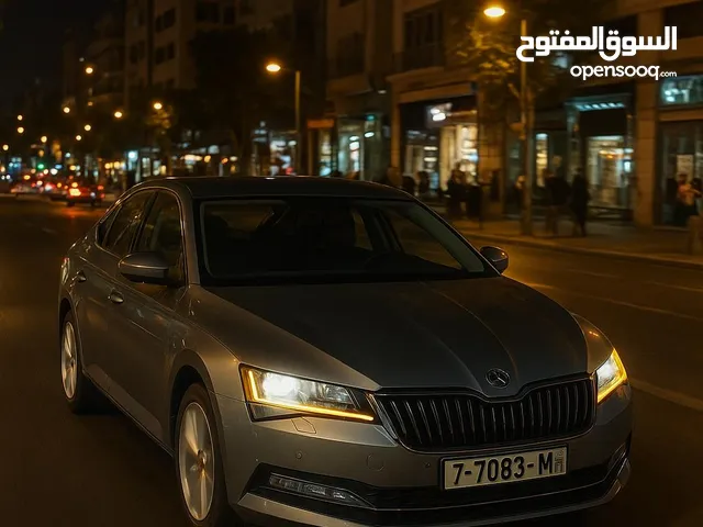 اسكودا سوبير بنزين 2018 قوه 2000 4x4 قوه 280حصان بانوراما نقطه عمياء خروج عن المسار فل الفل بصمه