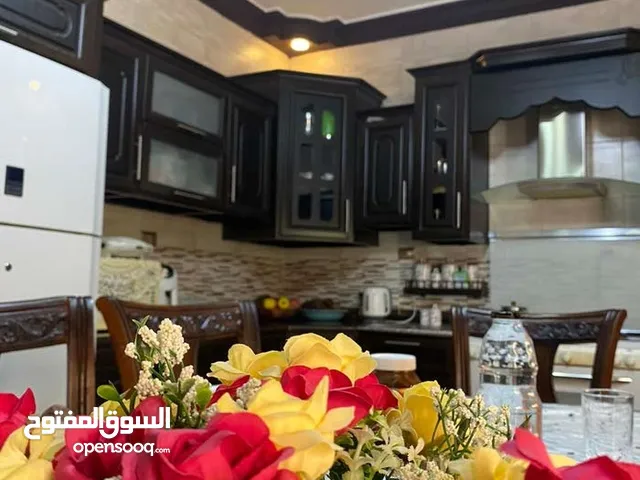 390 m2 More than 6 bedrooms Villa for Sale in Zarqa Al Zarqa Al Jadeedeh