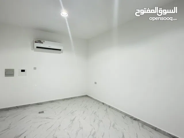 للايجار استوديو شهري في النيادات اول ساكن