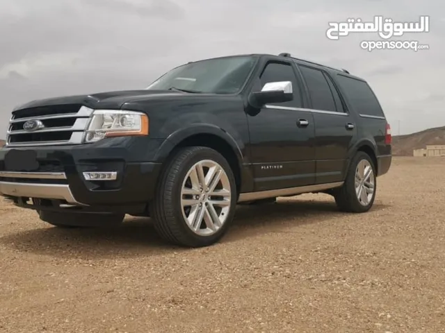 Ford Expedition 2017 in Buraimi