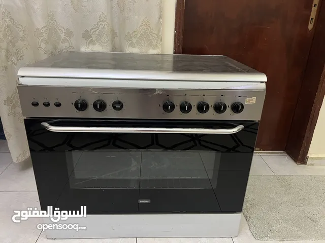 Ausonia full size oven  Brand new Never Use