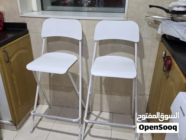كراسي من أكيا ... استعمال نظيف جدا