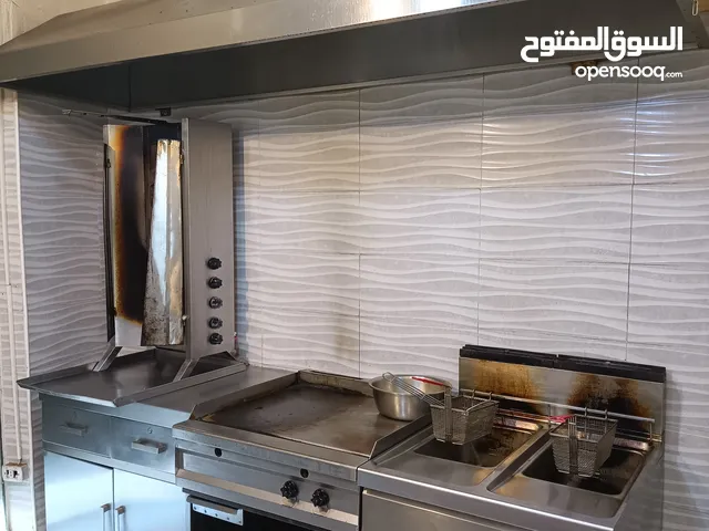 مطعم شاورما وبروستد وسناكات