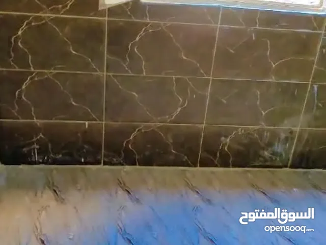 142 m2 5 Bedrooms Apartments for Sale in Zarqa Hay Ma'soom