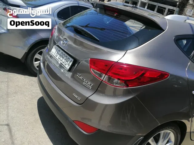 2013 هيونداي توسان Limited