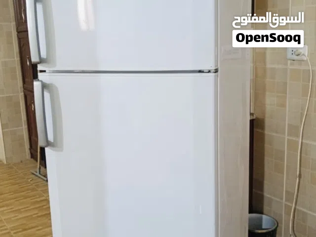 ثلاجه للبيع بحالة جيدة جدا