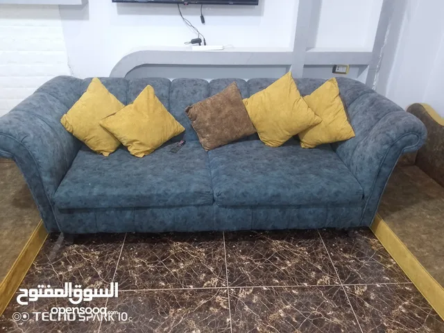 طقم كنب مستعمل بحاله جيده