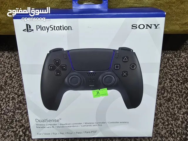 يد بلايستيشن 5 استخدام ايام
