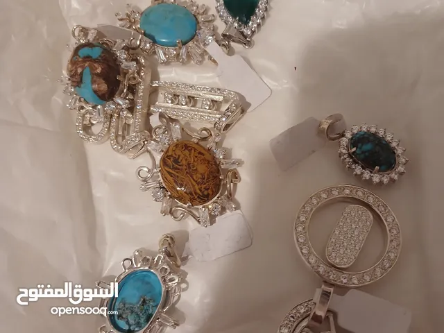 فضيات عيار 925 اكسترا وزن 1300 غرام