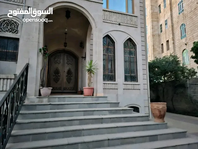 28 m2 More than 6 bedrooms Townhouse for Sale in Sana'a Other