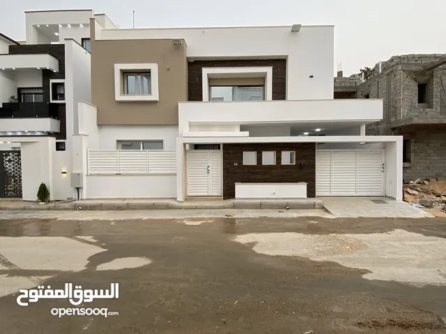 400 m2 4 Bedrooms Townhouse for Sale in Tripoli Al-Serraj