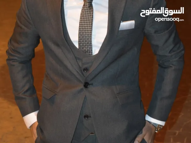 بدلة للافراح والخطوبة وكافة المناسبات للايجار