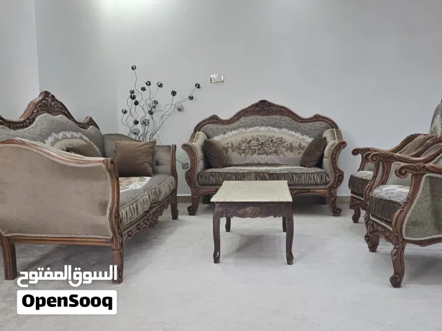 طقم جلوس فاخر اقرا الوصف فرصة شراء اثاث مصري تصميم ولون جميل جدا ونوعية خشب جدا ممتازة خشب الزان.