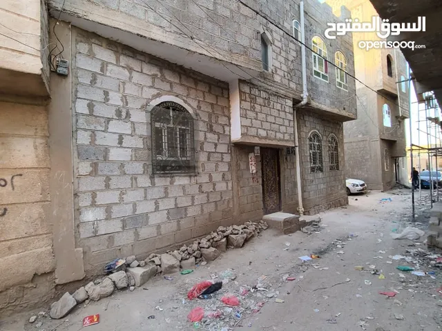 3 m2 4 Bedrooms Townhouse for Sale in Sana'a Hezyaz