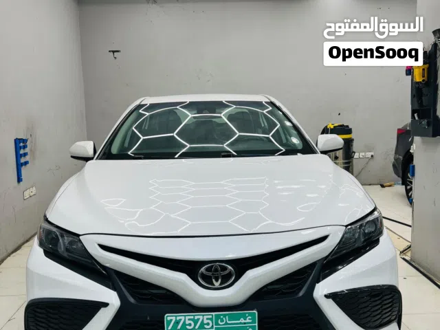 2021 تويوتا كامري SE