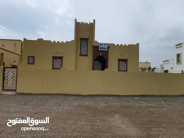 130 m2 2 Bedrooms Townhouse for Rent in Al Dakhiliya Bahla