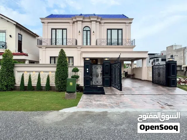 250 m2 More than 6 bedrooms Townhouse for Rent in Basra Other