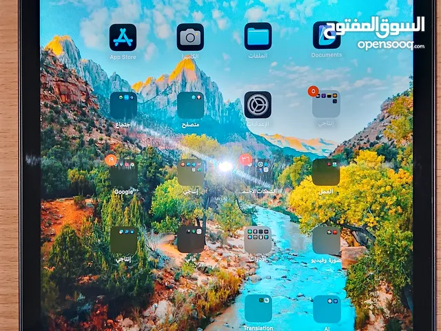 ايباد 9 تخزين 256 جيجا اعلى نسخة بحالة الوكالة بطارية 100% مكفول من الشركة ومعه كل إشي
