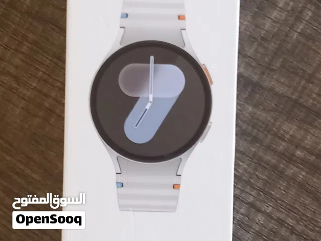 ساعة سامسونج جلاكسي واتش 7. قياس الشاشه 44مم. ألمنيوم. لون silver. سوار قياسي بقياس  20مم وسط