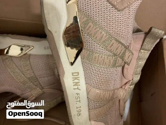 Dkny شوز اصلي