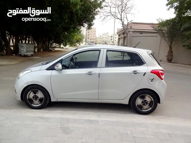 Hyundai i10 1.2 L 2015 HB Silver Well Mainatined Expat Leaving Bahrain