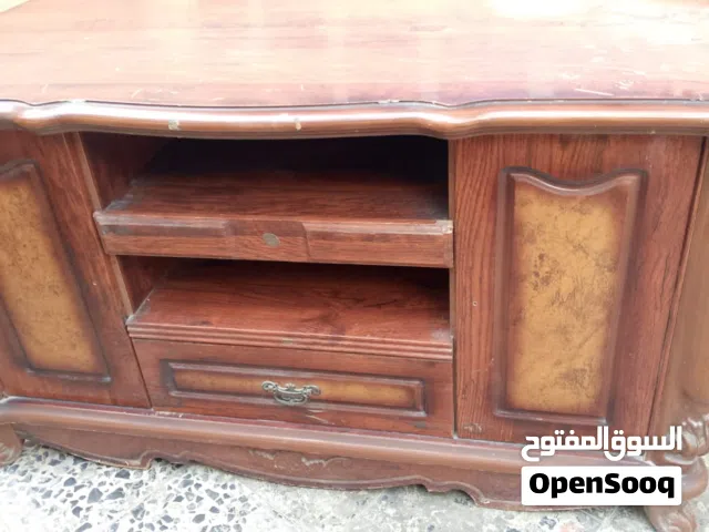ميز تلفزيون