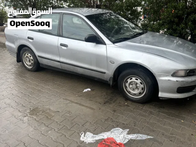 2004 ميتسوبيشي جالنت Standard