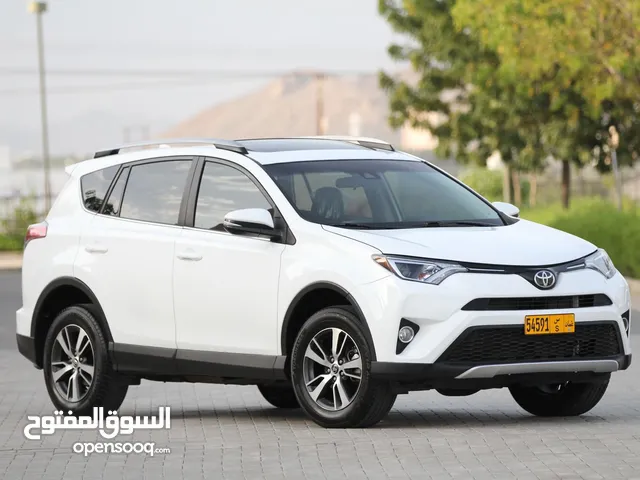 Toyota RAV 4 XLE in Al Dakhiliya