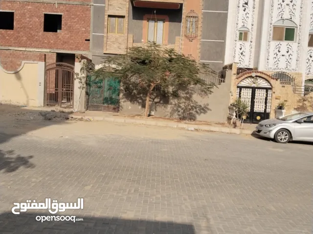 منزل للإيجار الجديد قطاع ل أبنى بيتك المنطقه السابعة بشارع المدرسة خلف كومباوند حورس للمخابرات