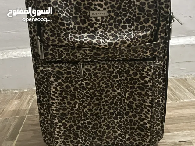 جنطة سفر للطيارة صغيره + الجاد بس يكلمني