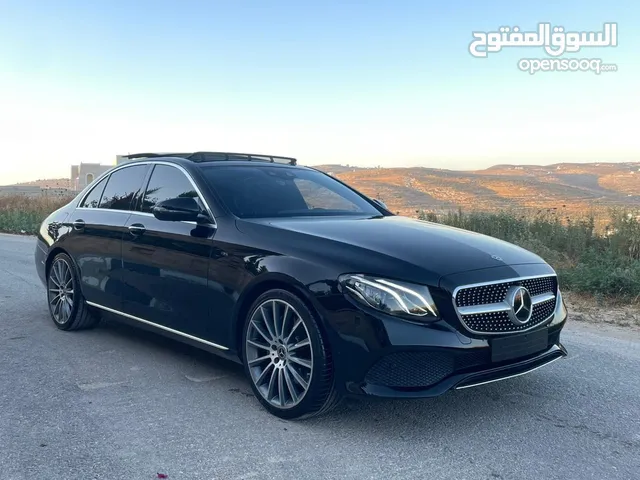 Mercedes benz E300 بنزين بحالة الوكالة