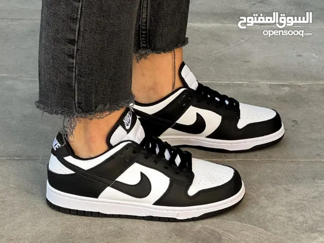 shoes nike  nike shoes available deliver all over uae