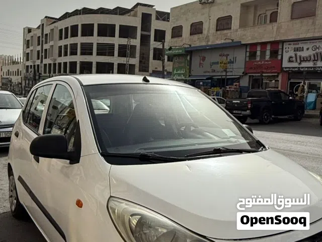 2011 هيونداي i10 Standard