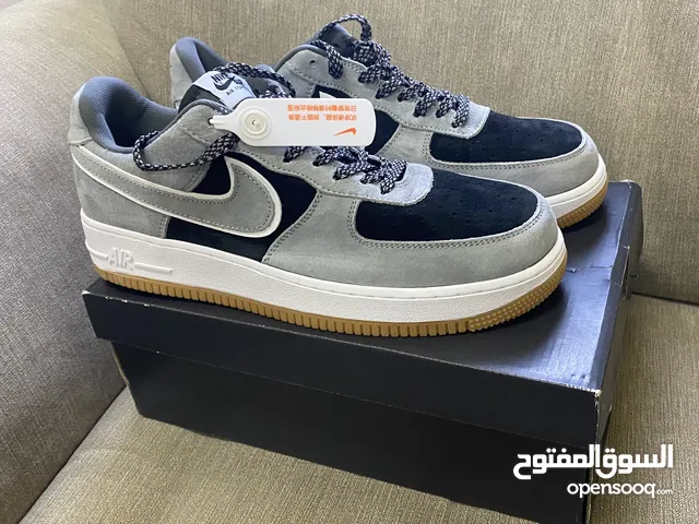 للبيع nike airforce جديد