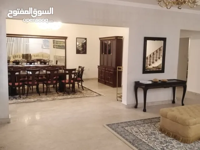 500 m2 More than 6 bedrooms Villa for Rent in Hawally Hitteen