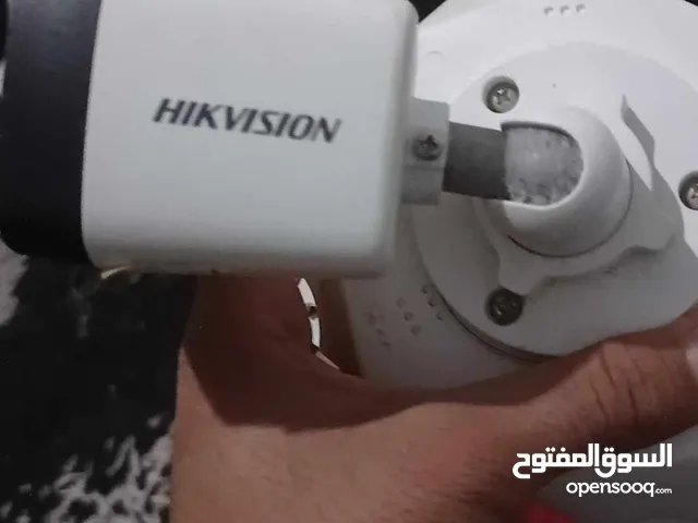 كاميرة مراقبة hikvision   عدد 8 كاميرات واثنين ريسيفر