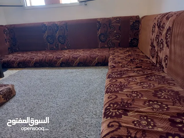 جلسة ارتفاع 15سم ب 550د فرصه ..مستعجل