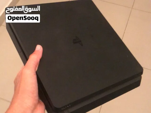 بلاستيشن فور مع حساب قوي للبيع او للبدل ع لابتوب