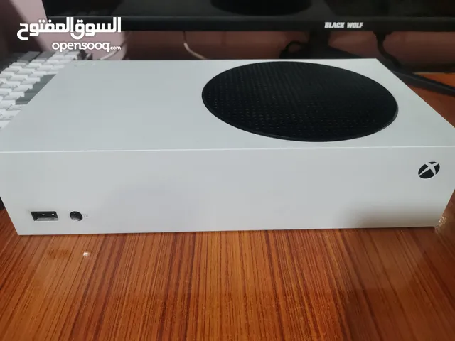 Xbox series s مستعمل نظافة 90%