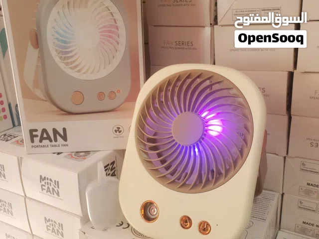 مروحة صغيرة ومعطر جو 2في1 مع إضاءة ألوان LED