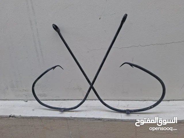 تحفه حديدي على شكل صنارة صيد