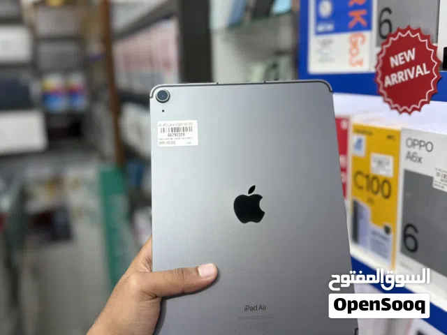 Apple ipad M1 clean fresh condition less use WiFi +SIM card